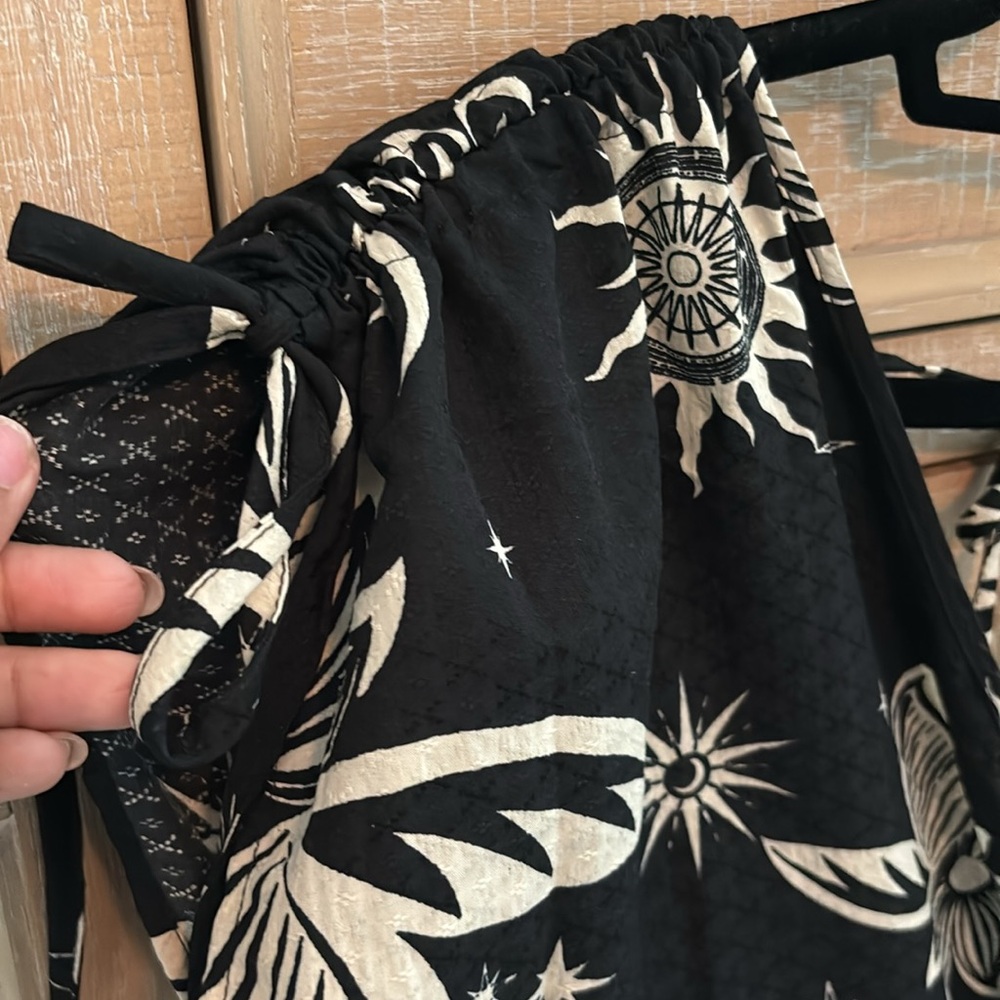 Band of Gypsies Black and Cream Floral Wrap Maxi Dress - Picture 2 of 9